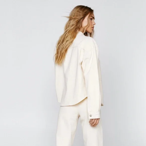 Nasty Gal — Pocket Front Oversized Denim Shirt - Picture 9 of 10